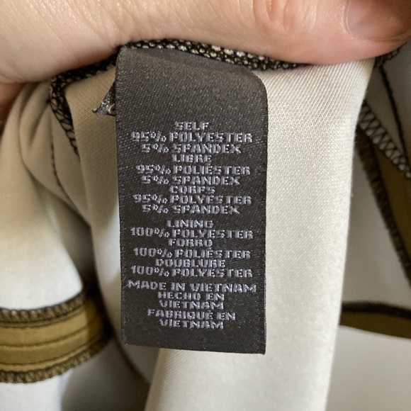 🌞Vince Camuto Black Gold Abstract Feather Print Sleeveless Fit & Flare Dress - Picture 3 of 9